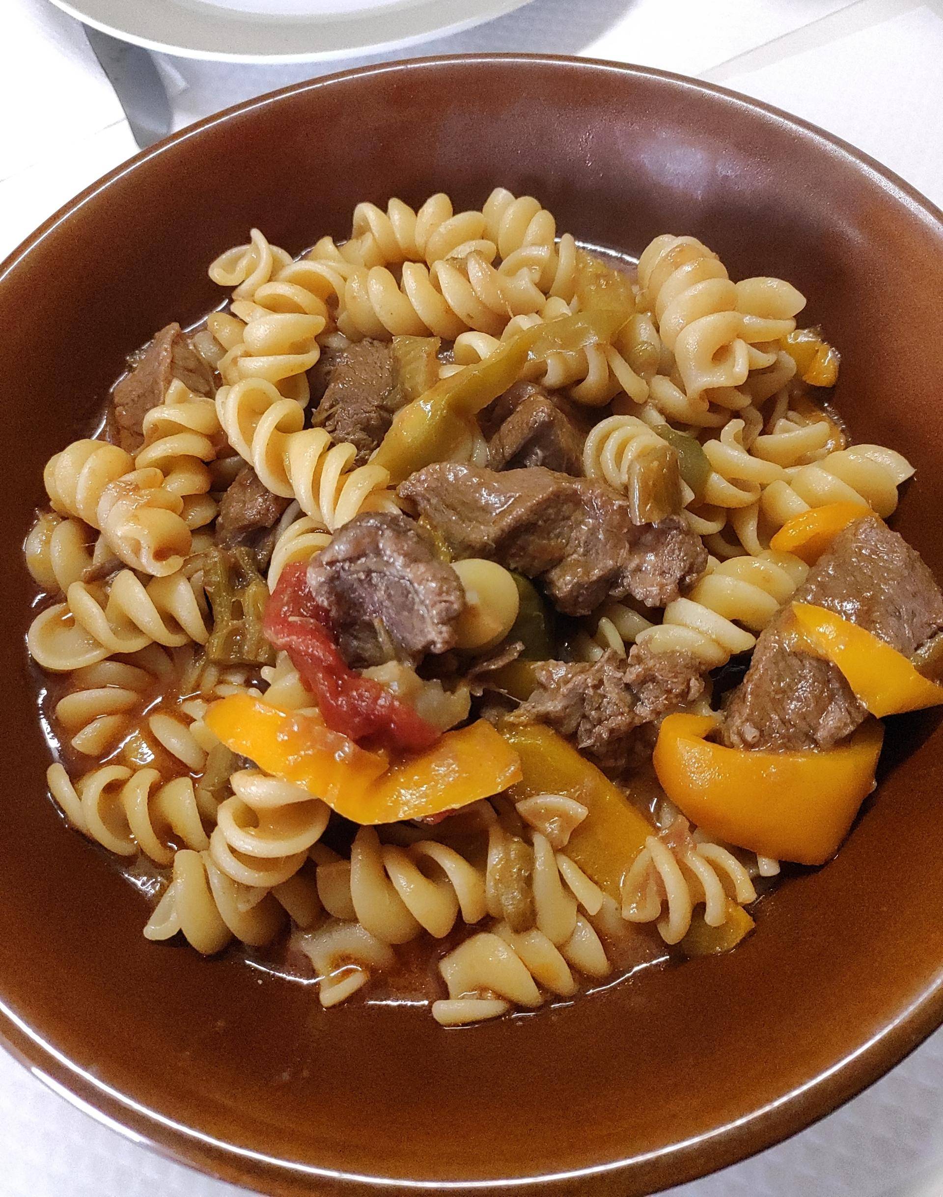 Massa Fusilli com carne guisada - Receita Companion Connect XL | Moulinex