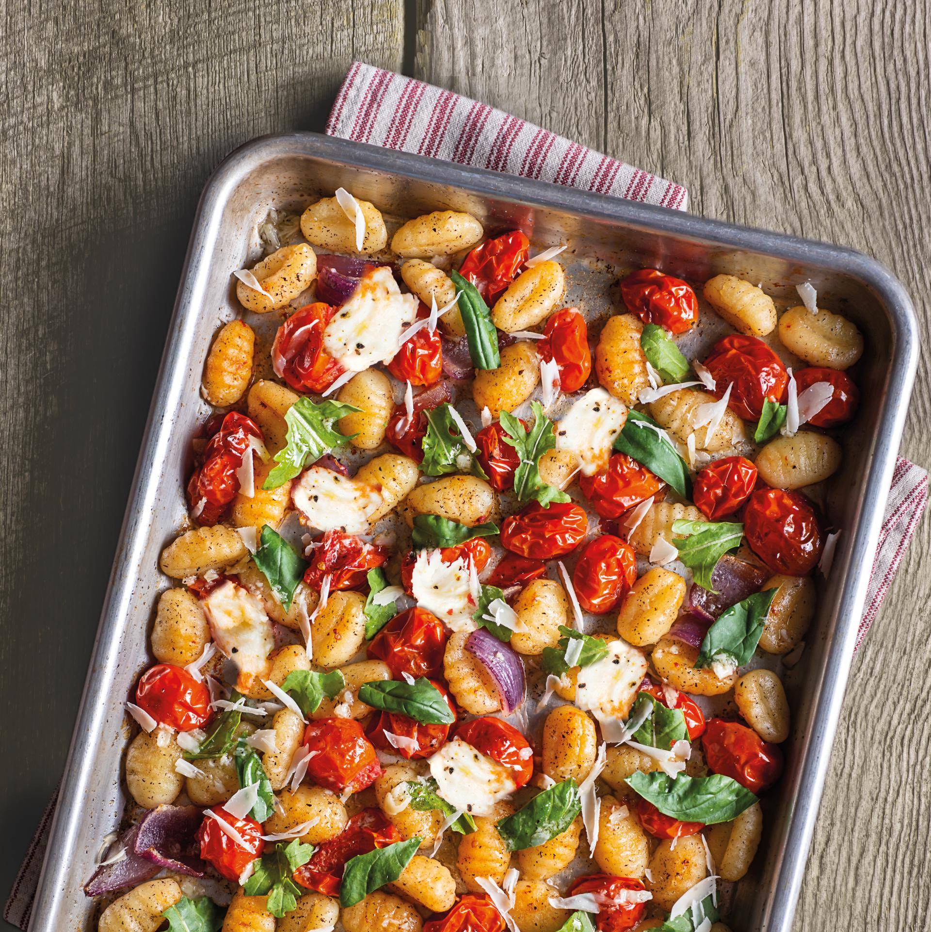 Gnocchi no forno com mix de legumes e mozarela - Receita Easy Fry Multifunction 15L | Moulinex