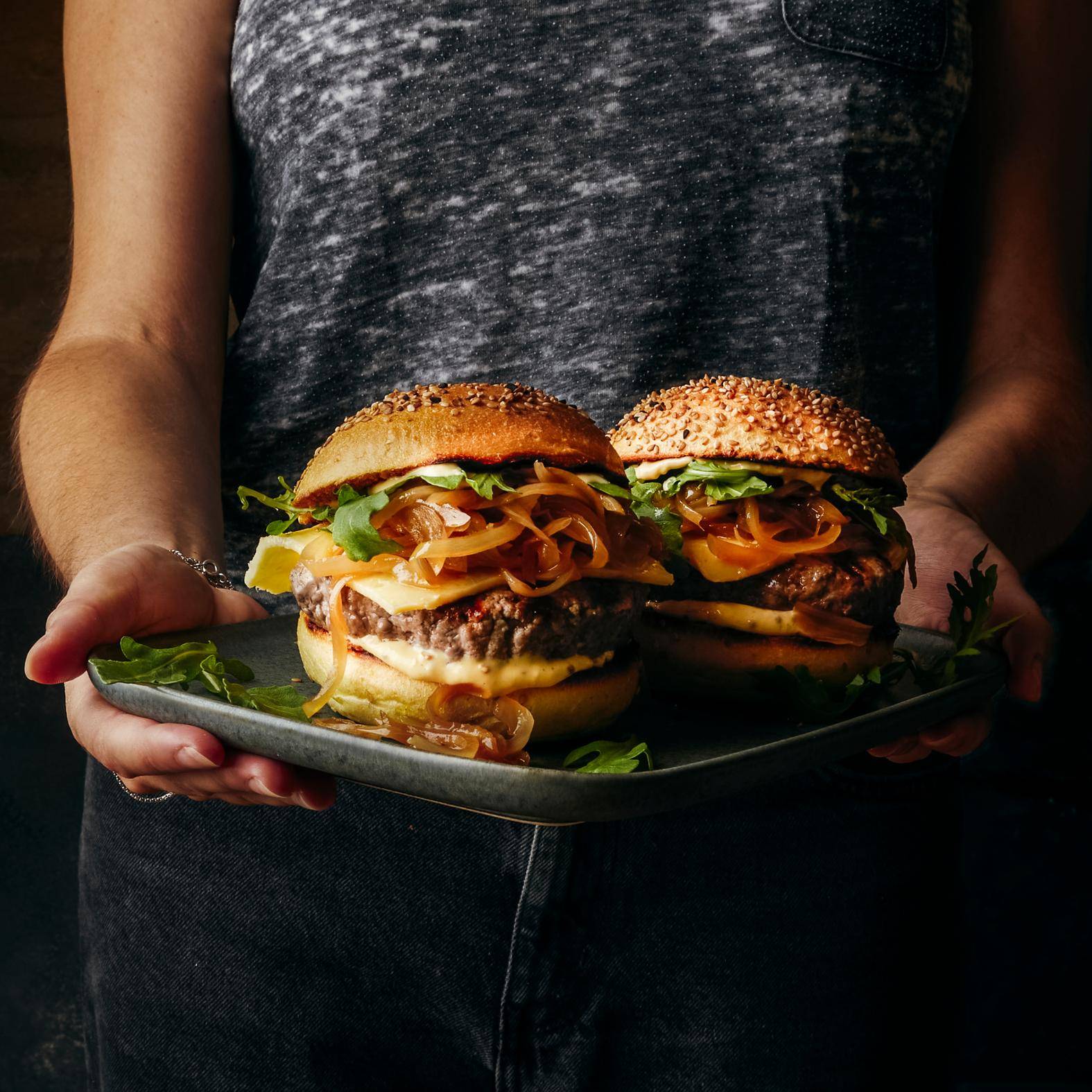 Hambúrguer de cebola caramelizada - Receita OptiGrill 2in1 | Moulinex