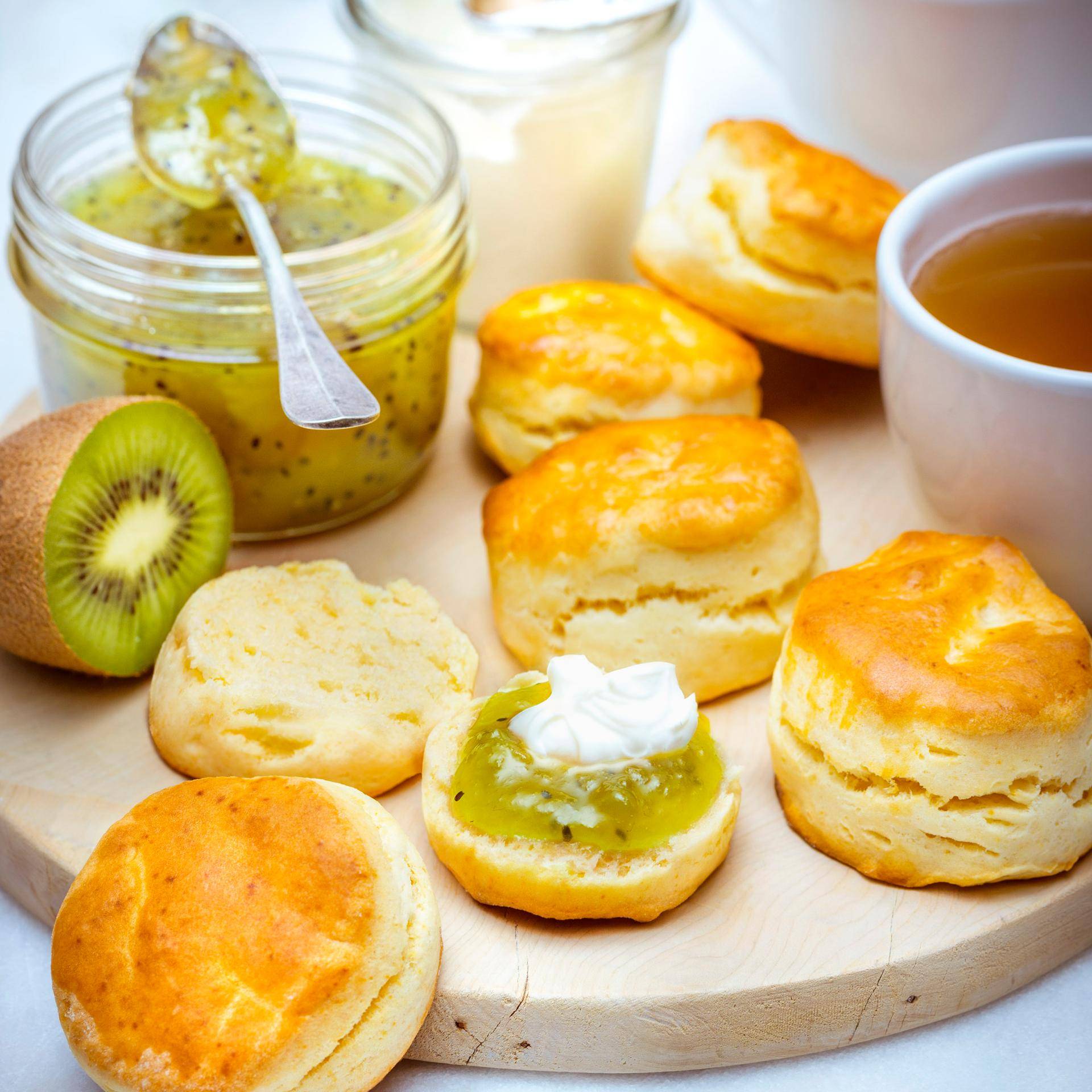 Scones e doce de quivi - Receita Companion Connect | Moulinex