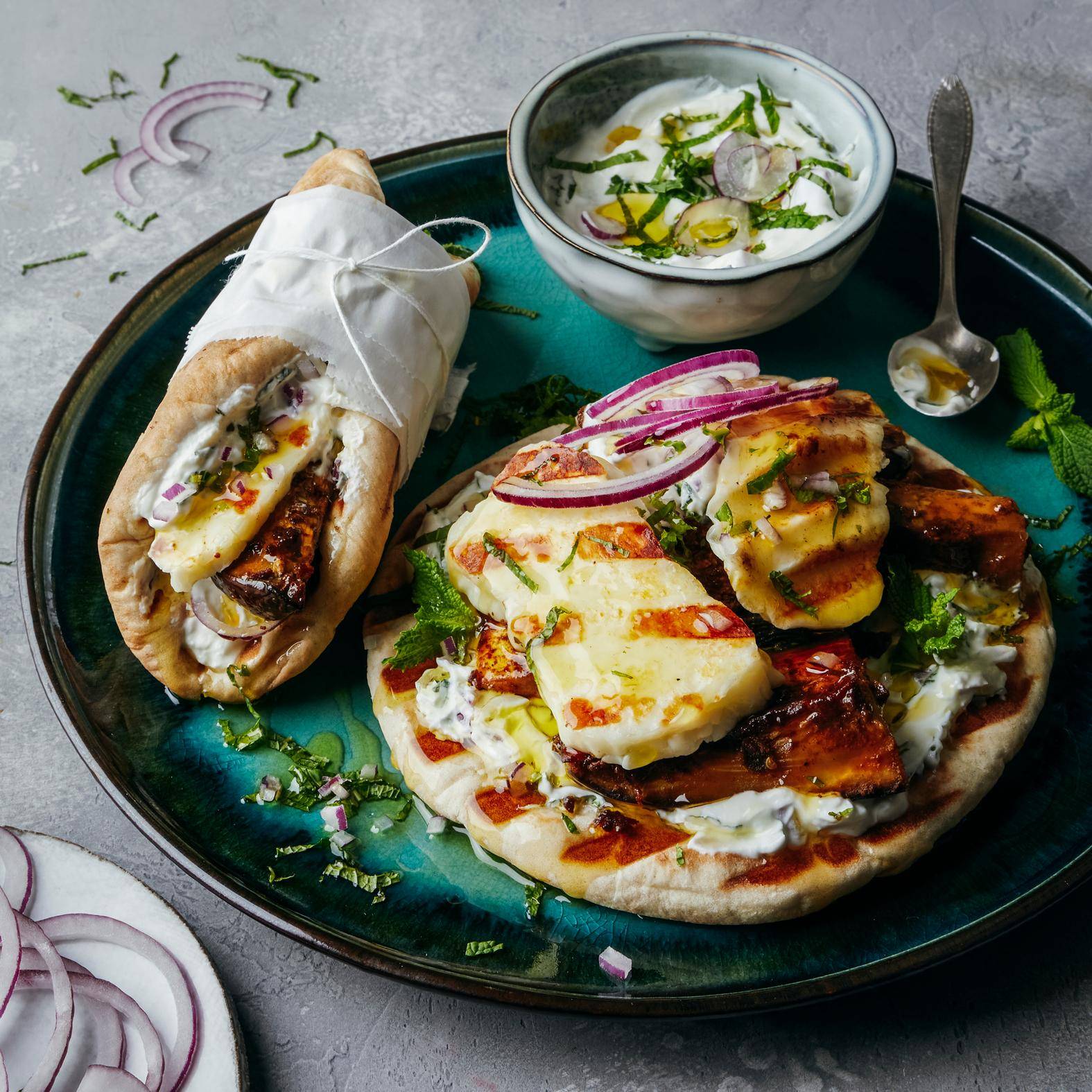 Wraps de beringela grelhada e halloumi com molho de iogurte - Receita OptiGrill 2in1 | Moulinex