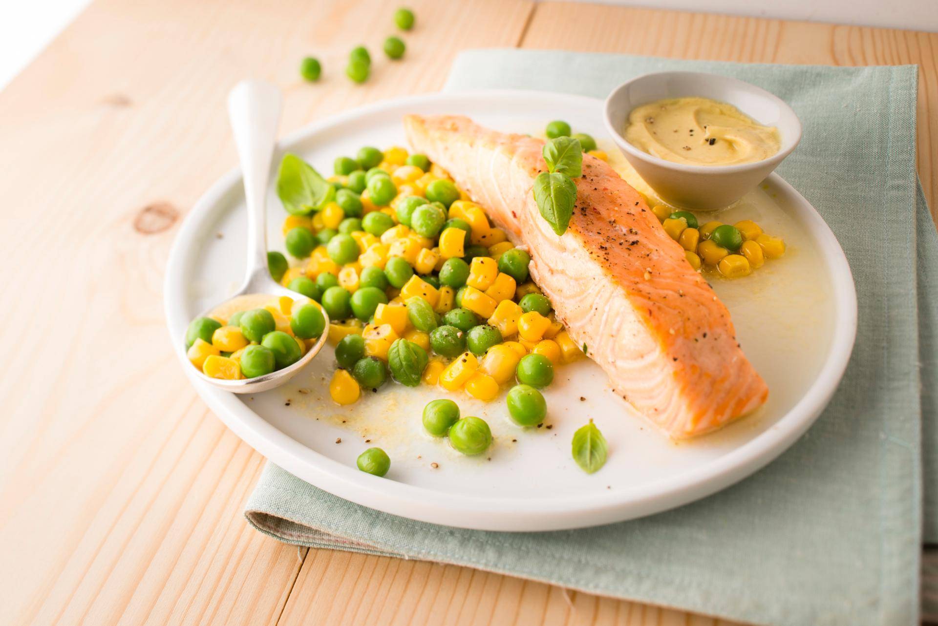 Salmão milho e ervilhas - Receita undefined | Moulinex
