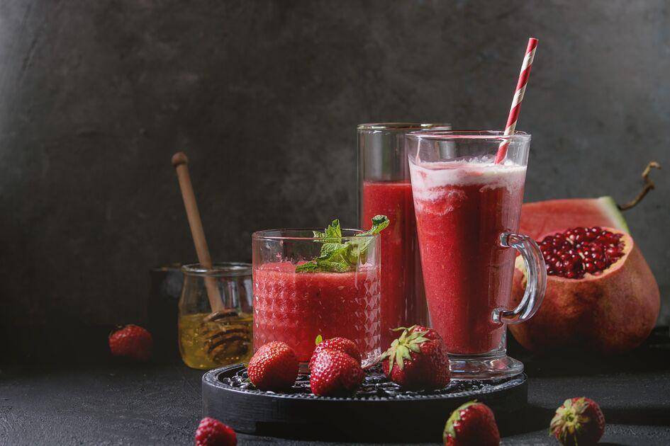 Smoothie antienvelhecimento de morango e romã - Receita Perfectmix + | Moulinex