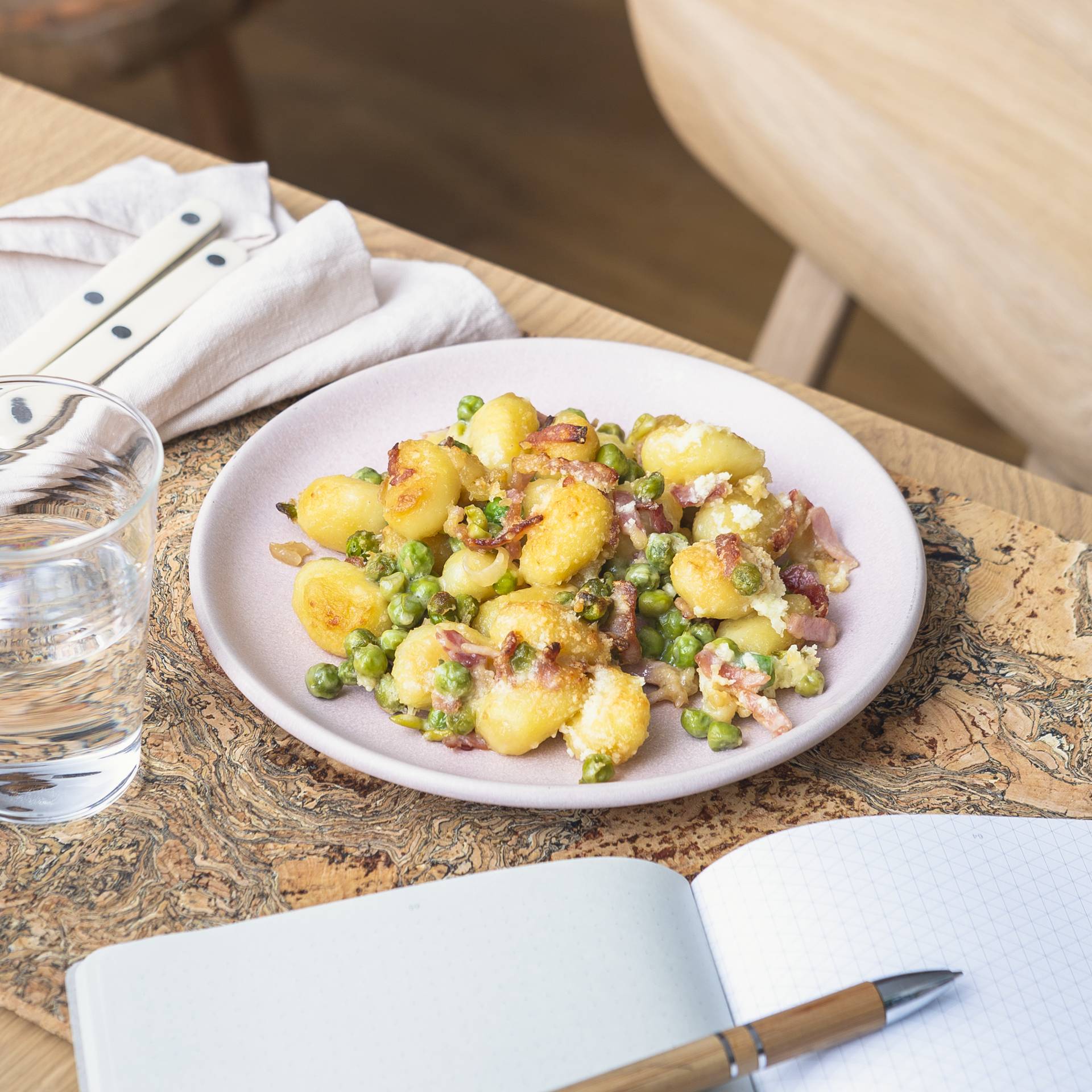 Gnocchi carbonara e ervilhas - Receita Cookeo | Moulinex