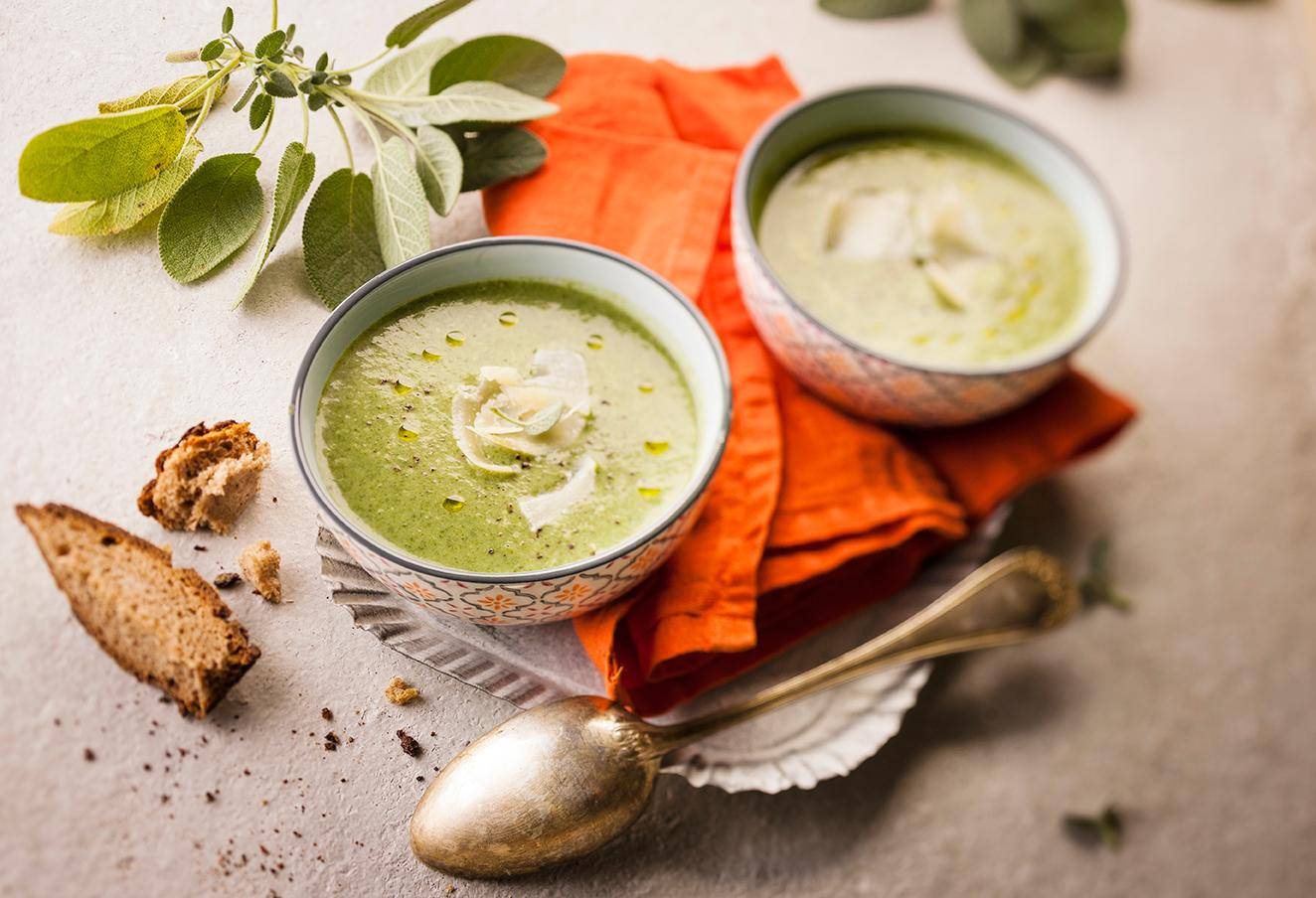 Sopa aveludada de agrião e ricotta - Receita Cookeo | Moulinex