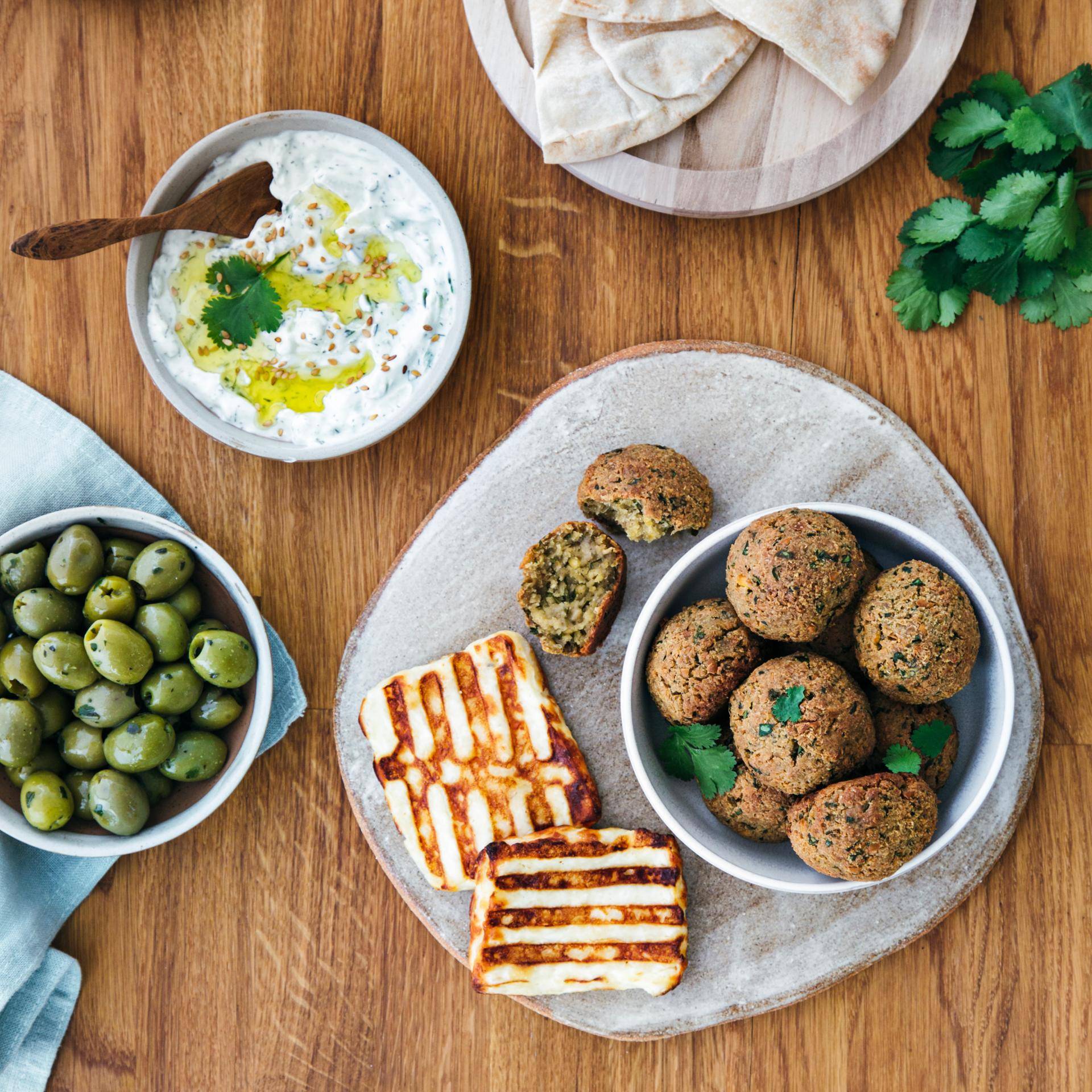 Halloumi grelhado com falafel - Receita EASY FRY & GRILL 2 in 1 XXL | Moulinex