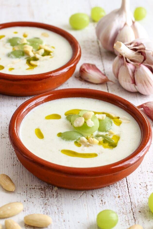 *Mild Andalusian gazpacho with almonds and garlic - Receita Blend up | Moulinex