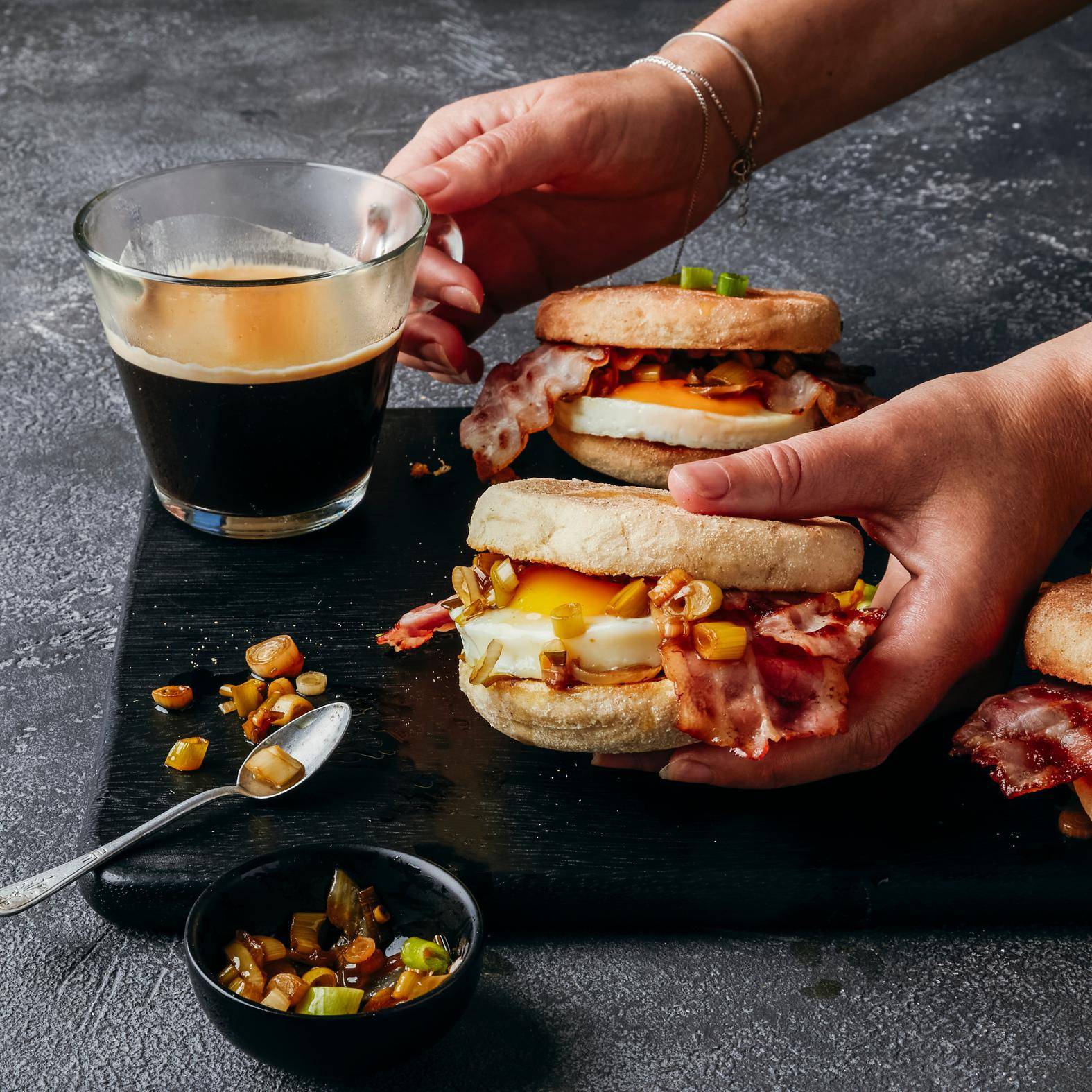 Früstücks-Burger (breakfast burger) - Receita OptiGrill 2in1 XL | Moulinex