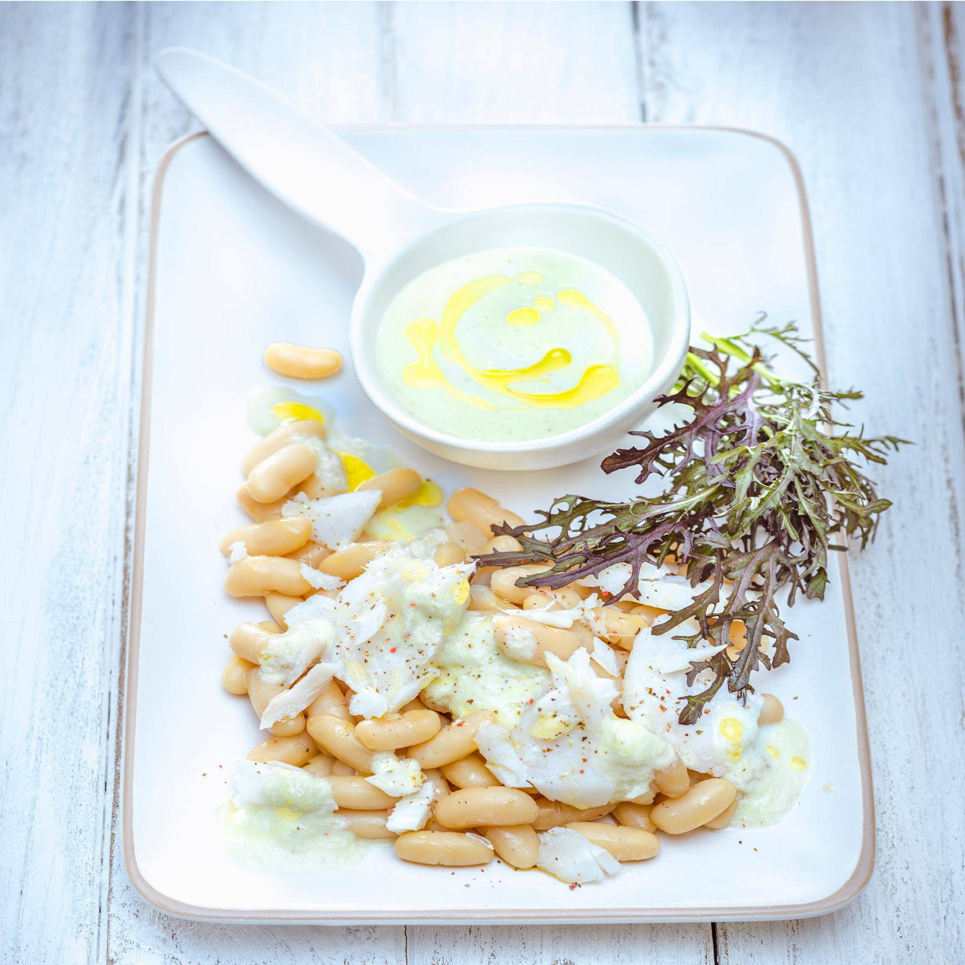 Salada de feijão manteiga e bacalhau - Receita Companion Connect | Moulinex