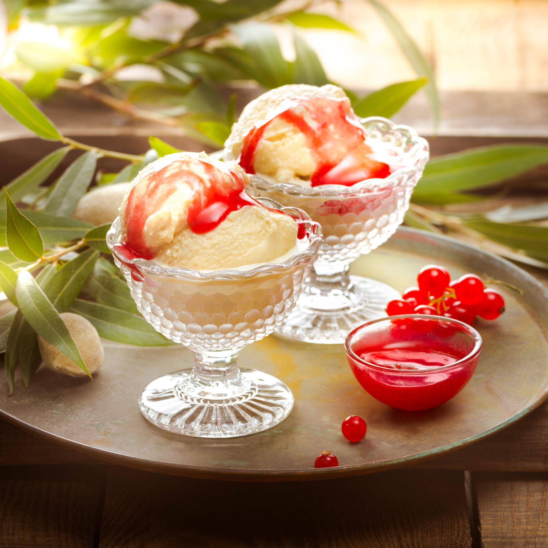 Creme gelado com leite de amêndoa e molho de groselha - Receita Companion Connect | Moulinex