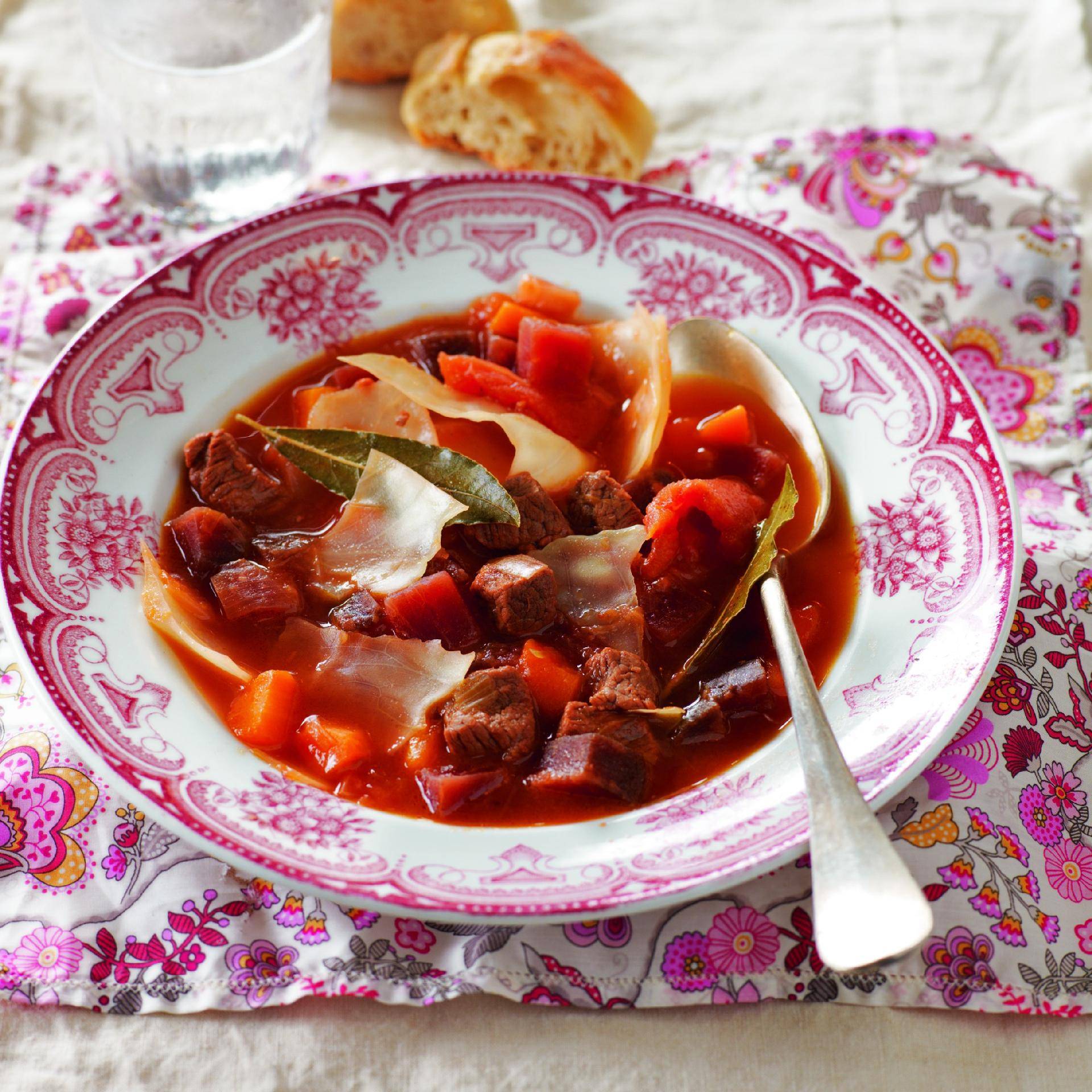 Sopa de Beterraba com Carne de Vaca - Receita Companion | Moulinex